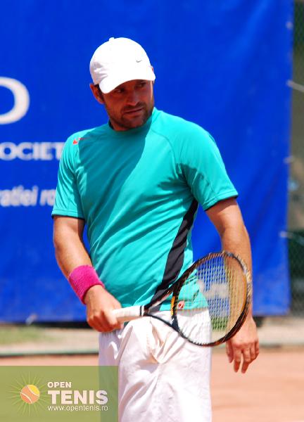 Moraru versus Mlendea